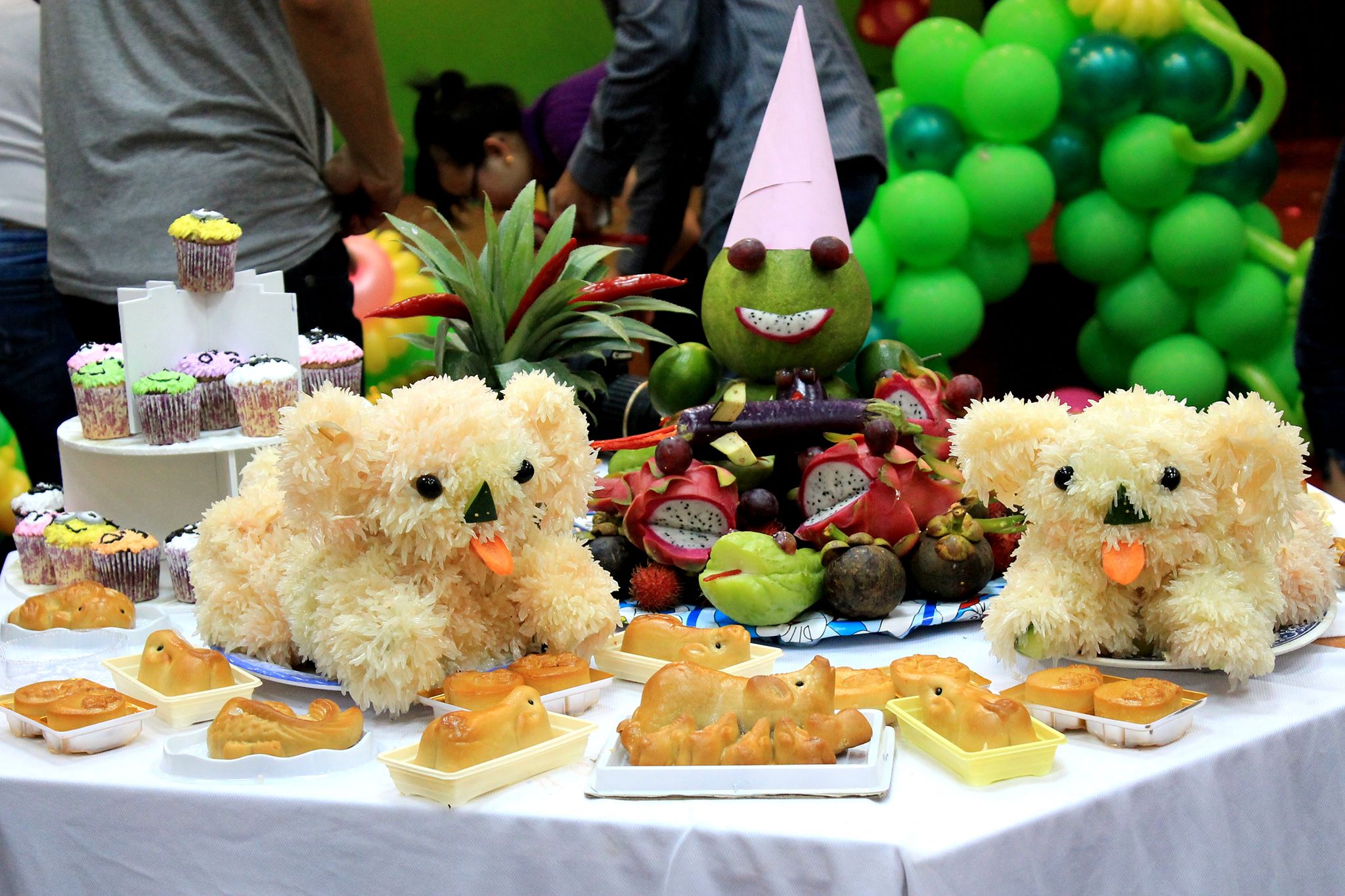 CÁCH CHỌN HOA QUẢ ĐỂ BÀY MÂM CỖ TRUNG THU ĐẸP VÀ ĐẦY ĐỦ